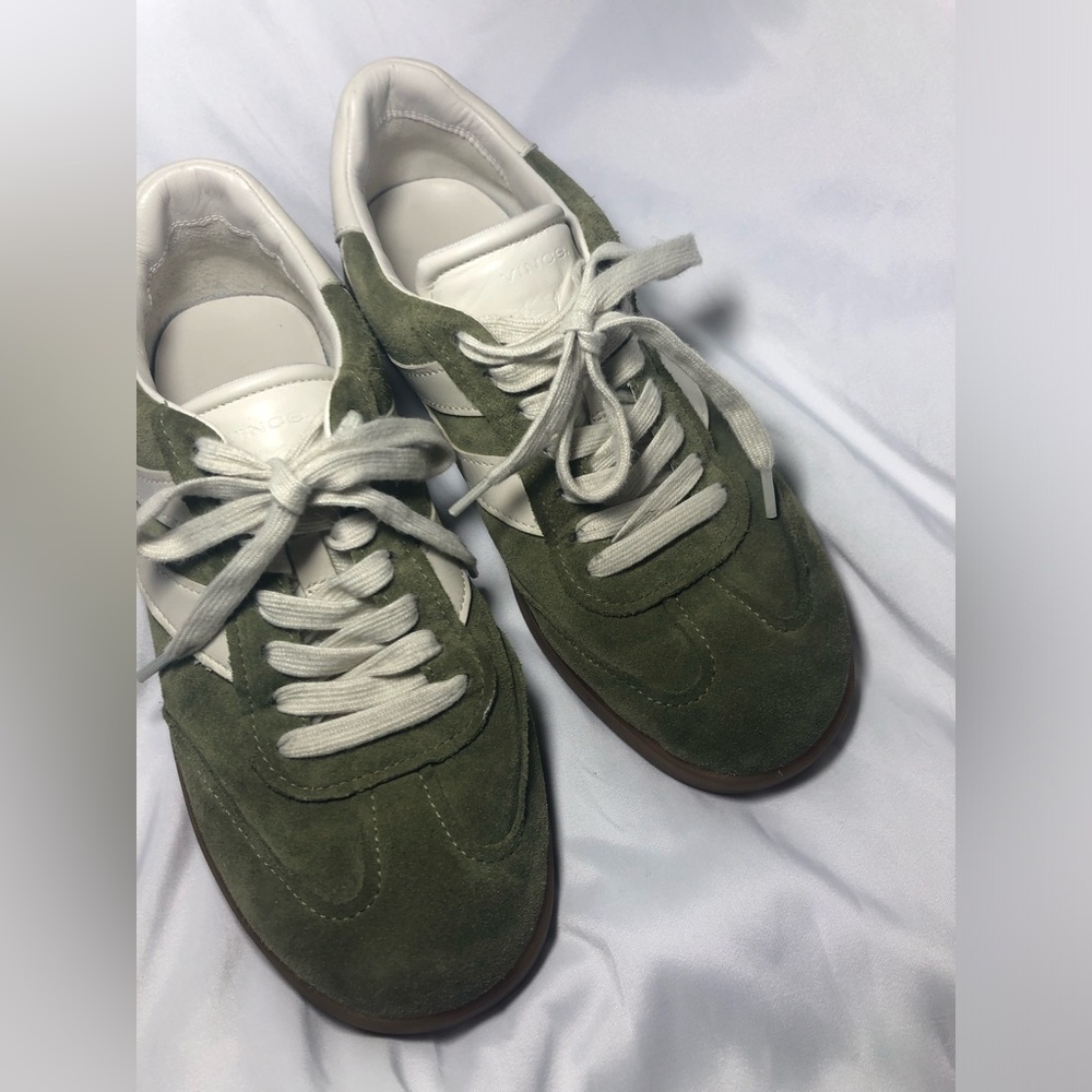 VINCE. Oasis Leather Sneakers Men's Size 8.5 green / white